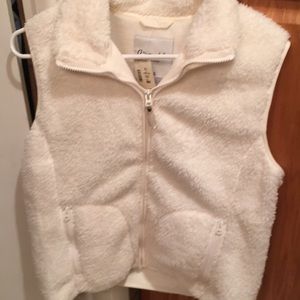 NWT Aeropostale cozy furry vest full zip pockets L
